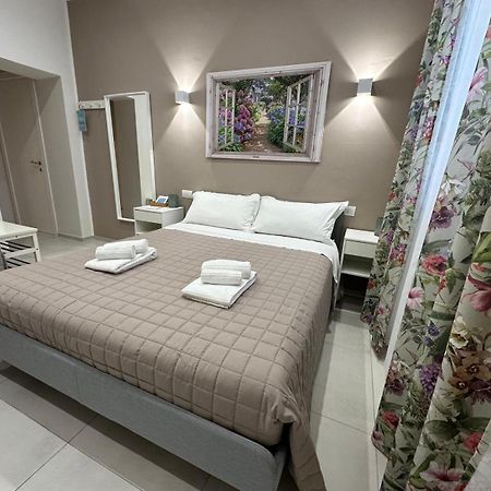Hotel Di Passaggio Bari Zewnętrze zdjęcie