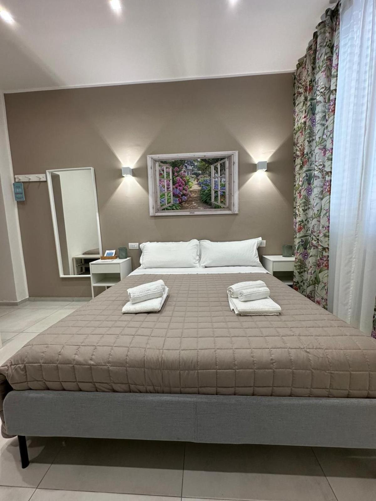 Hotel Di Passaggio Bari Zewnętrze zdjęcie